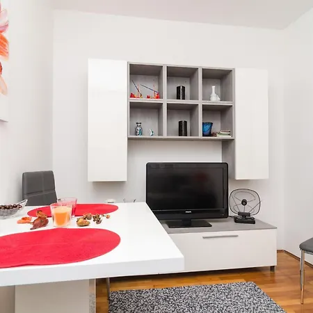 Apartment Adea - One Bedroom With Terrace *
